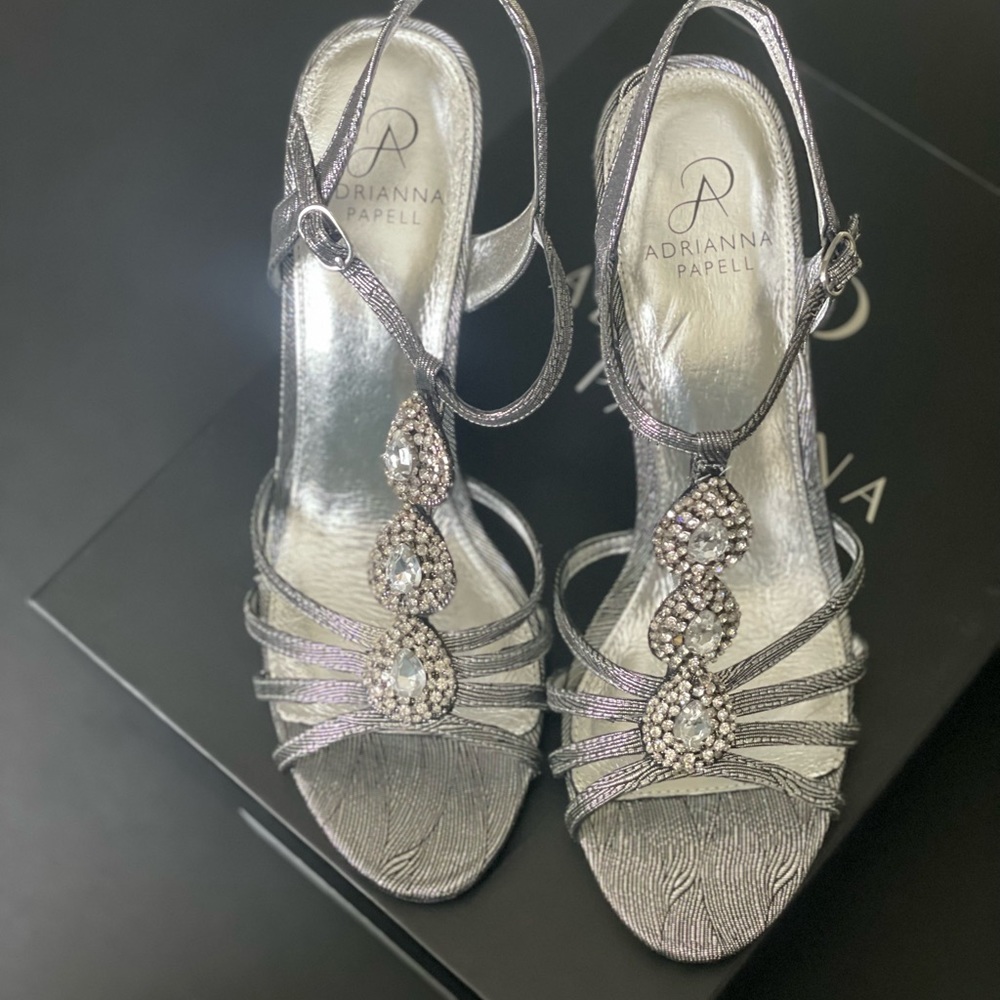Adrianna Papell heels - Picture 9 of 10